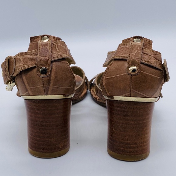 EUC Stuart Weitzman T-Strap Leather Sandals - Picture 6 of 11